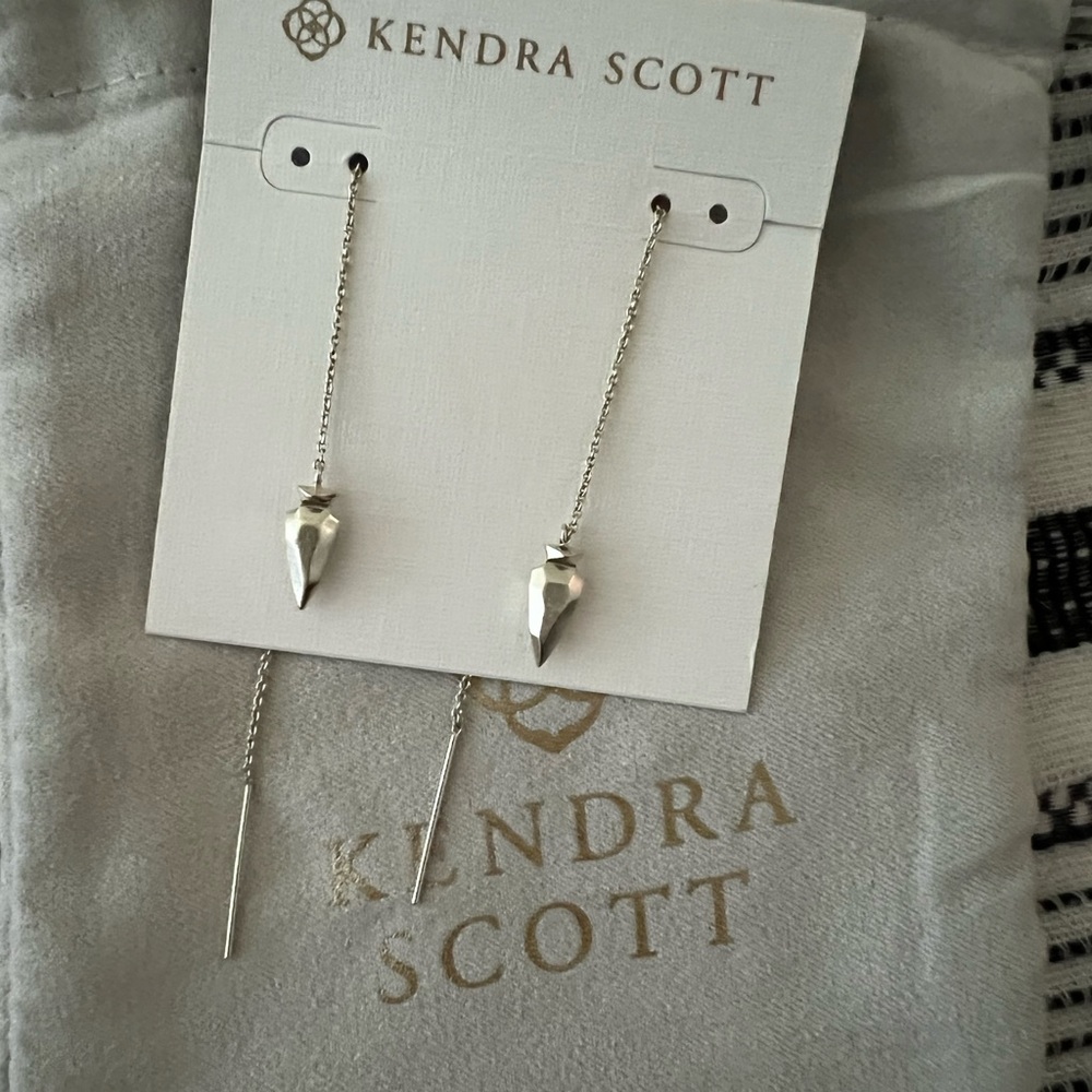 Kendra Scott arrowhead threader earrings